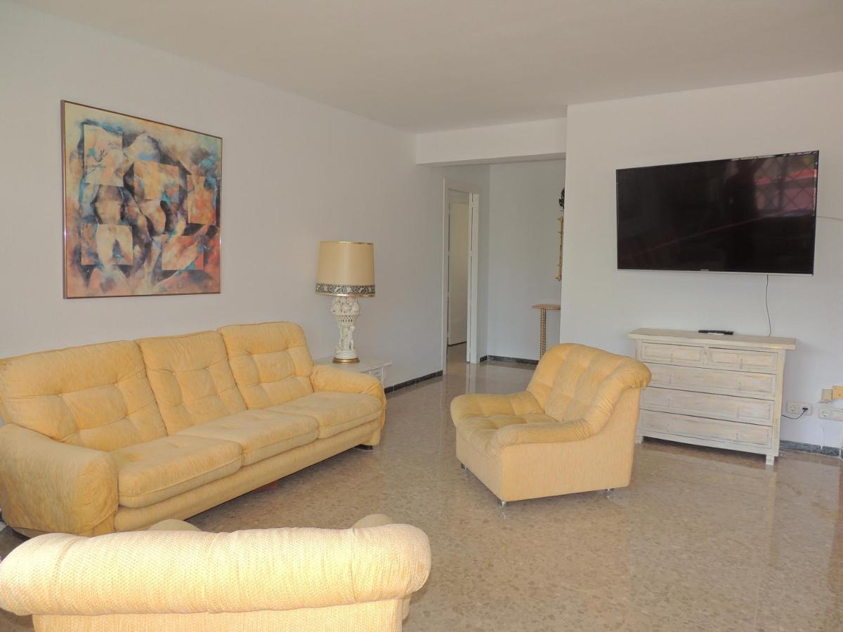 Eurosol Carihuela Beach Torremolinos Bagian luar foto