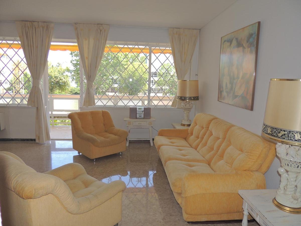 Eurosol Carihuela Beach Torremolinos Bagian luar foto