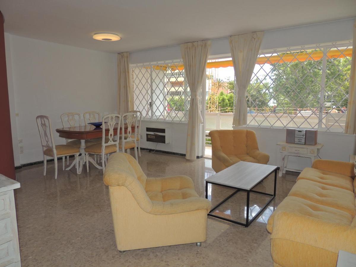 Eurosol Carihuela Beach Torremolinos Bagian luar foto
