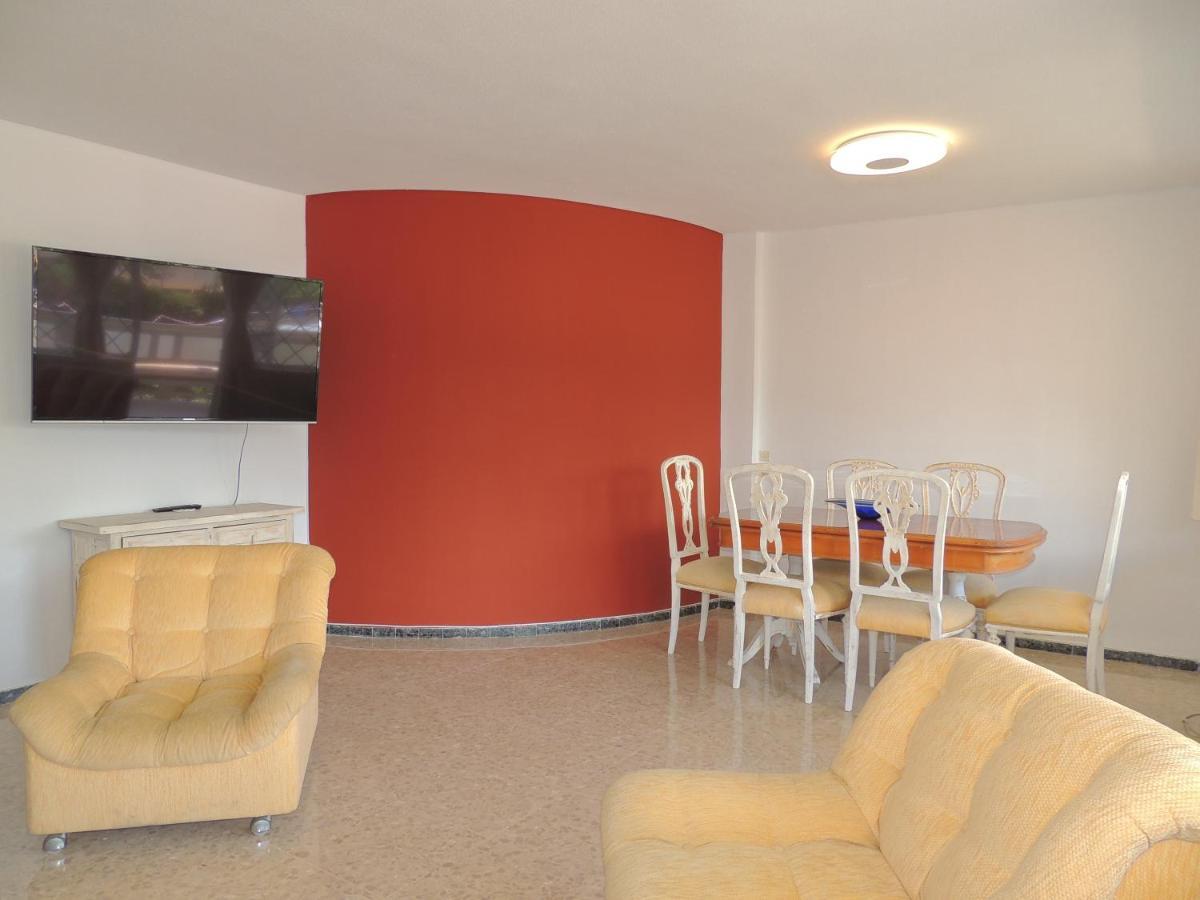 Eurosol Carihuela Beach Torremolinos Bagian luar foto