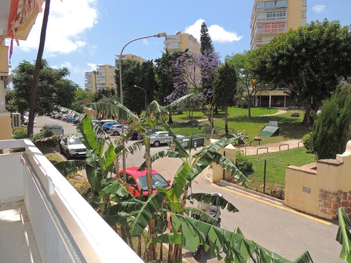 Eurosol Carihuela Beach Torremolinos Bagian luar foto