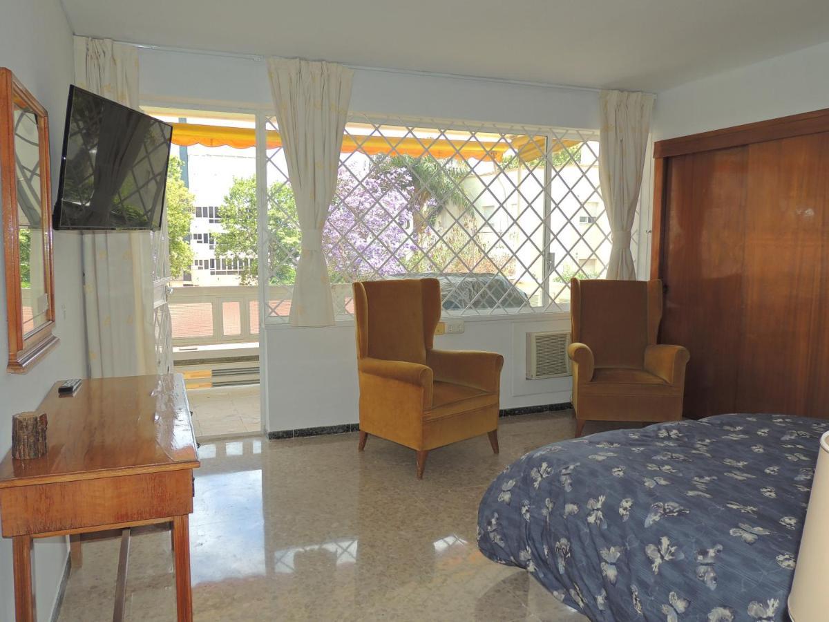 Eurosol Carihuela Beach Torremolinos Bagian luar foto