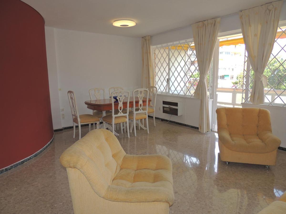 Eurosol Carihuela Beach Torremolinos Bagian luar foto
