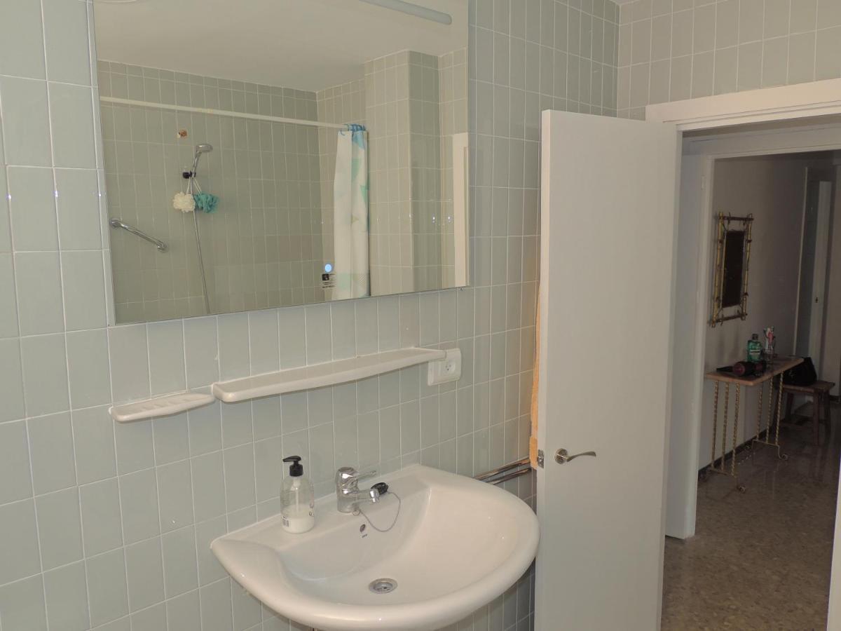 Eurosol Carihuela Beach Torremolinos Bagian luar foto